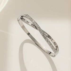 ROMAN CROSS BRACELET - SILVER